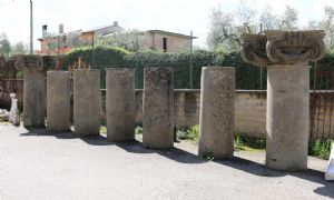 Antique stone wall columns. 16th century.